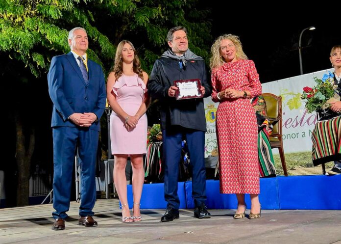 Miguel Ángel Valverde y María Jesús Pelayo Vinateros de Honor en socuellamos
