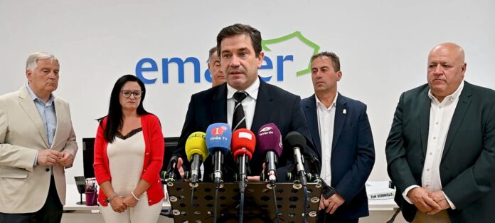 Renuncia un diputado de Vox